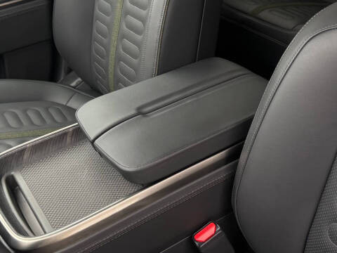 2024 Rivian R1T Adventure