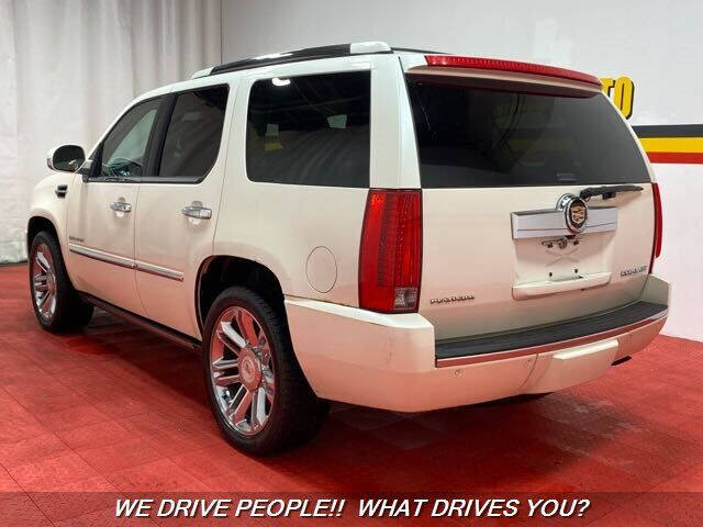 2011 Cadillac Escalade Platinum Edition