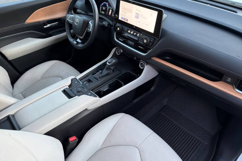 2024 Toyota Grand Highlander Hybrid Limited