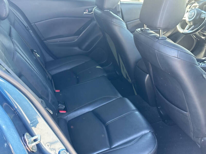 2017 Mazda MAZDA3 Touring