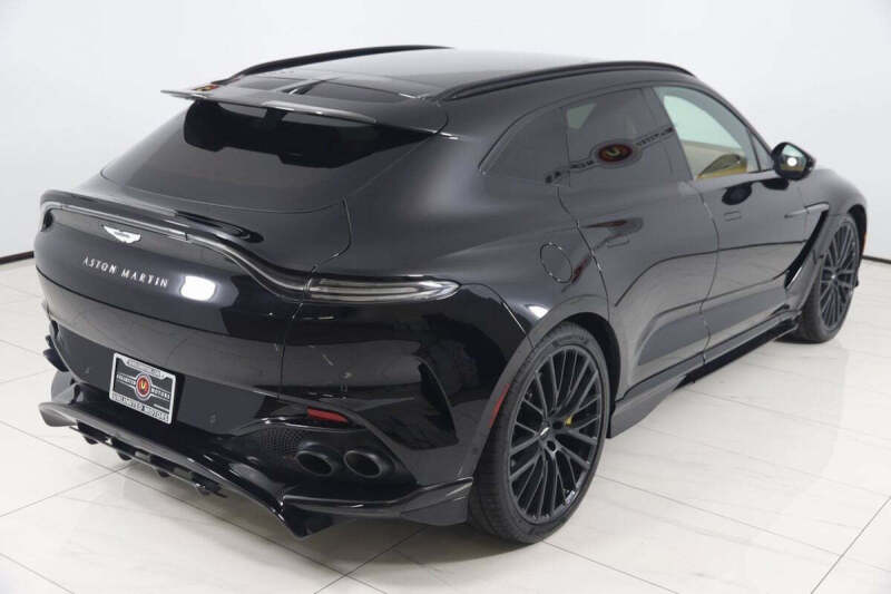 2023 Aston Martin DBX 707
