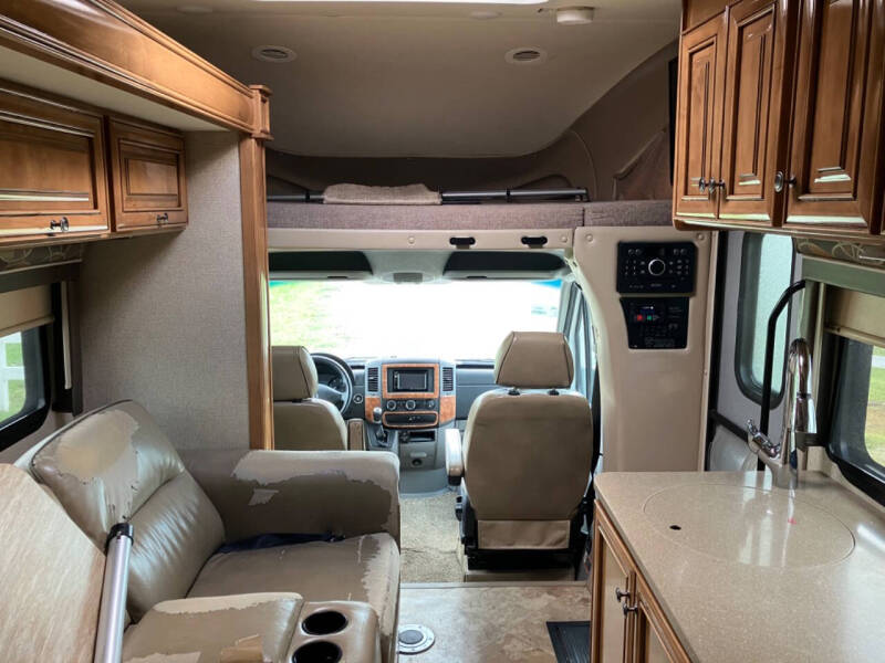 2017 Thor Motor Coach Siesta 24SS
