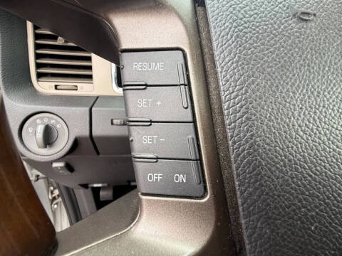 2014 Lincoln Navigator L