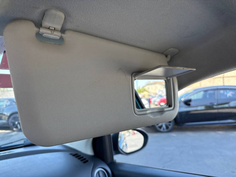 2011 Mazda MAZDA2 Sport