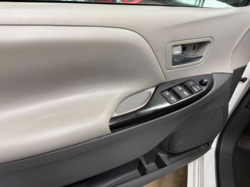 2015 Toyota Sienna