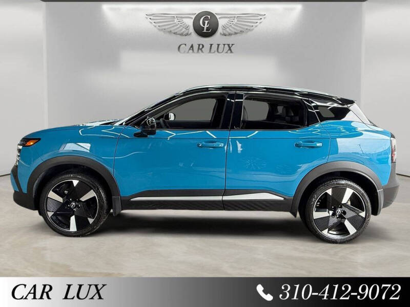2025 Nissan Kicks SR