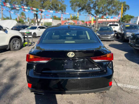 2017 Lexus IS 200t