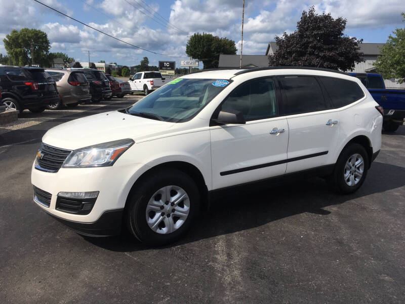 Used 2015 Chevrolet Traverse LS with VIN 1GNKVFKD3FJ236617 for sale in Traverse City, MI