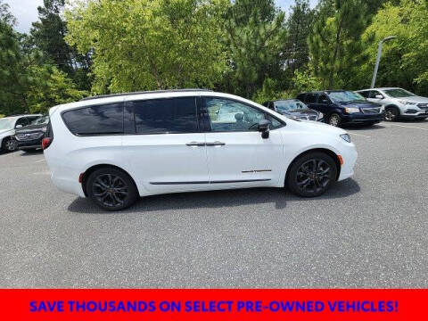 2024 Chrysler Pacifica Touring L