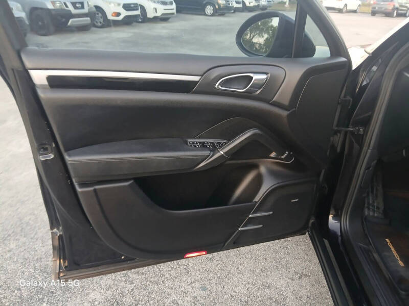 2011 Porsche Cayenne Tiptronic