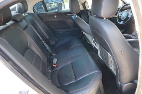 2017 Jaguar XE 25t Prestige