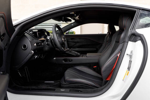 2025 Aston Martin Vantage