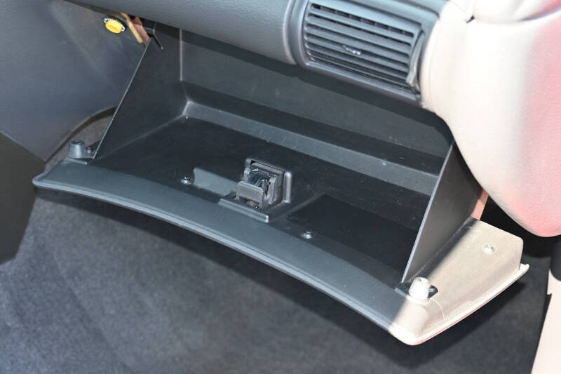 2004 Ford Mustang Mach 1 Premium