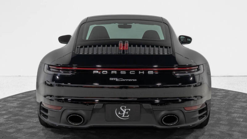 2022 Porsche 911 Carrera