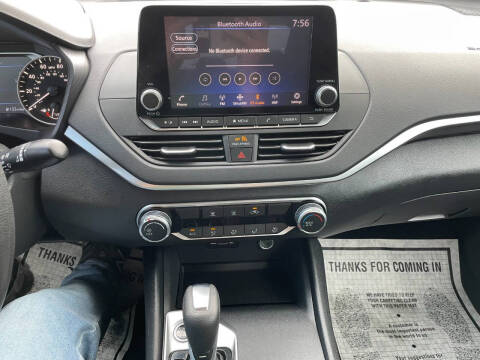 2022 Nissan Altima 2.5 SV