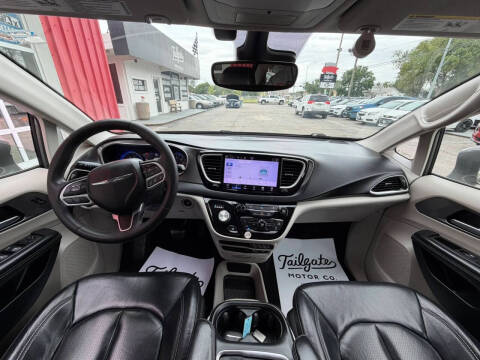 2022 Chrysler Pacifica Touring L