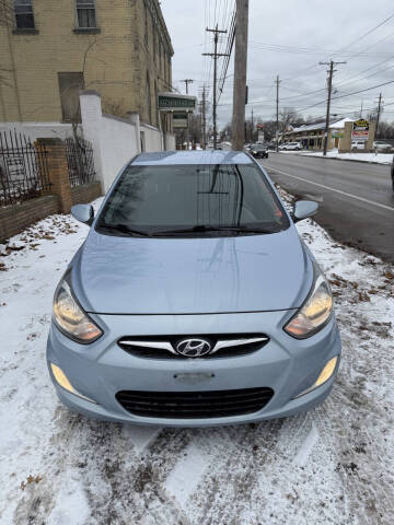 2013 Hyundai Accent SE