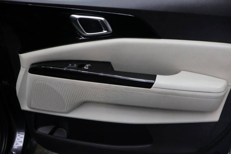 2022 Kia Carnival EX