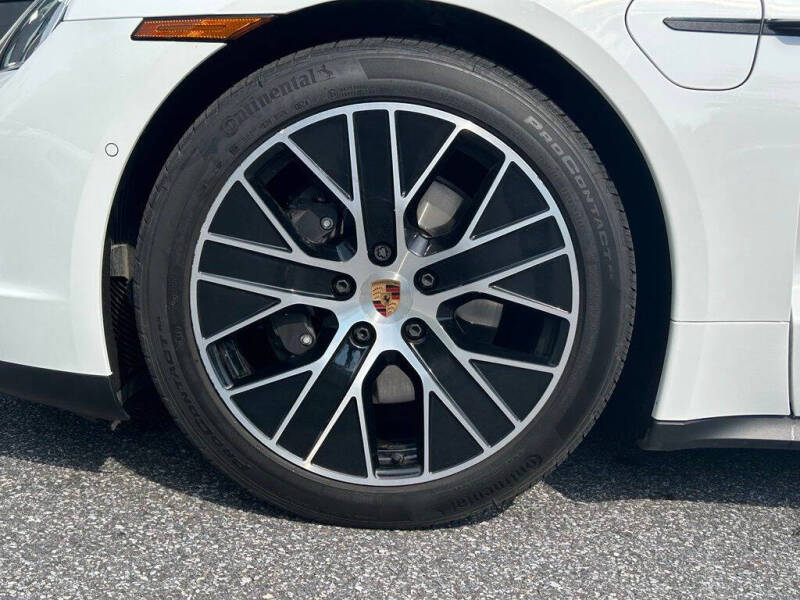2025 Porsche Taycan