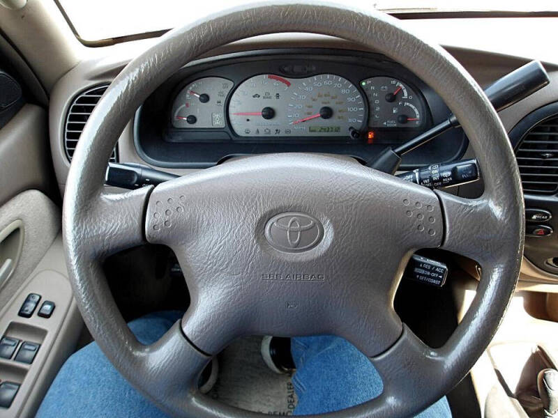 2001 Toyota Sequoia SR5