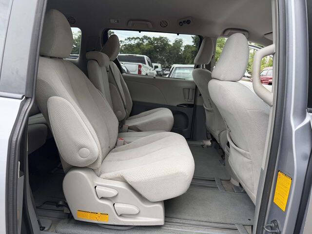 2012 Toyota Sienna