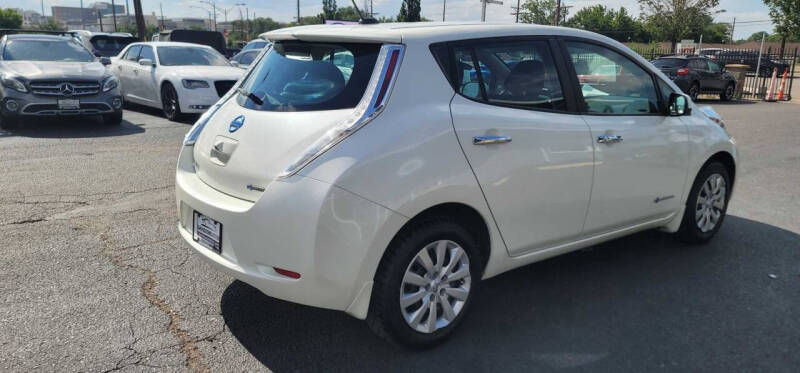 2016 Nissan LEAF S-24