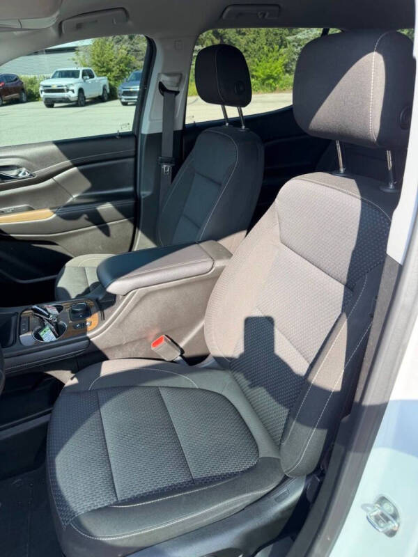 2023 GMC Acadia
