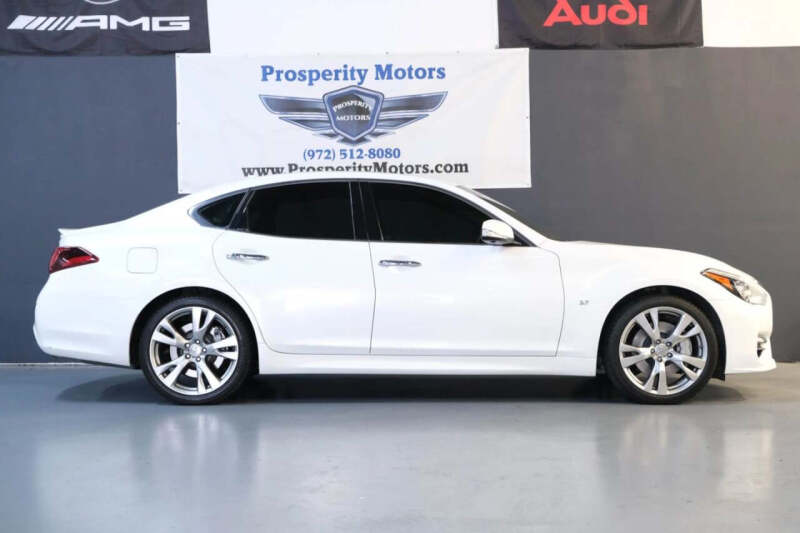 2015 Infiniti Q70 3.7