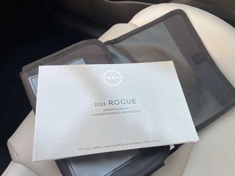 2023 Nissan Rogue SV