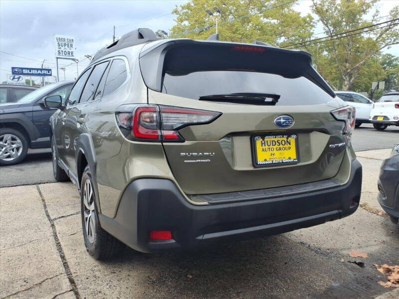 2025 Subaru Outback Premium