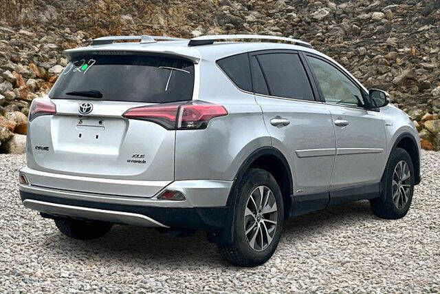 2016 Toyota RAV4 Hybrid XLE