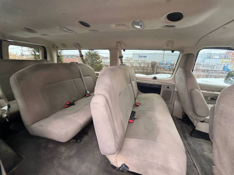 2013 Ford E-Series E-350 SD XLT