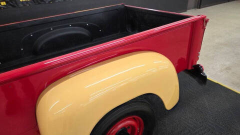 1953 International L-120 Series