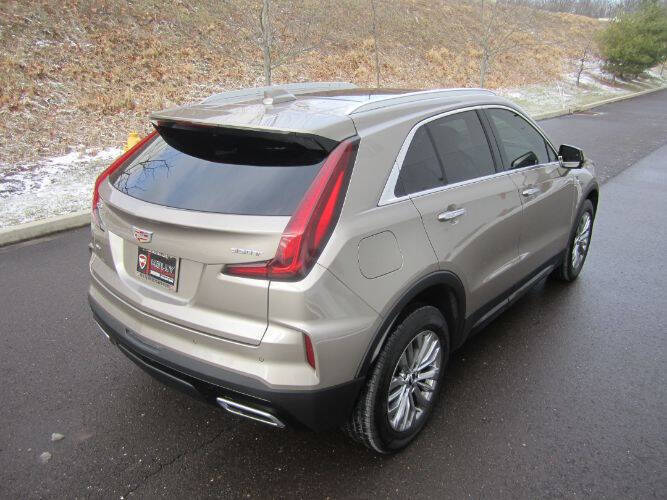 2025 Cadillac XT4 Premium Luxury