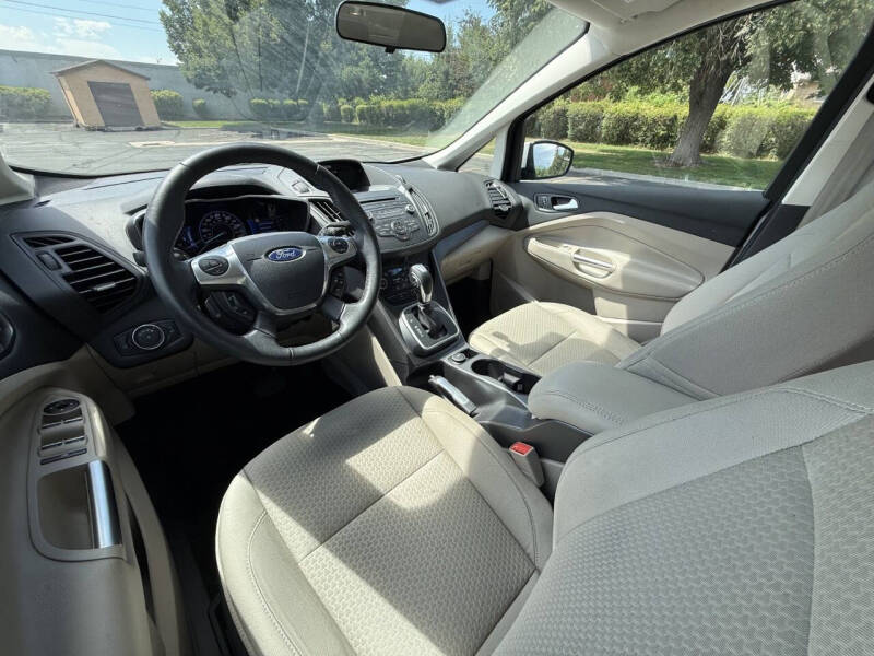 2017 Ford C-MAX Hybrid SE