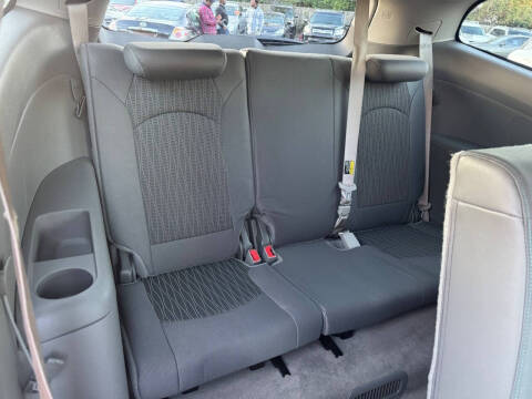 2013 Chevrolet Traverse LS