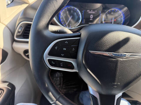 2017 Chrysler Pacifica Touring-L