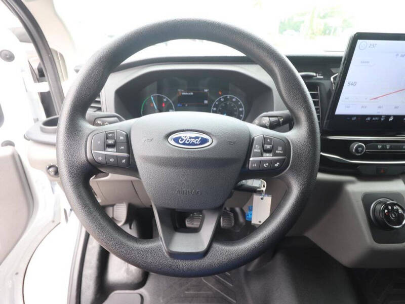 2023 Ford E-Transit