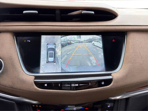 2017 Cadillac XT5 Platinum