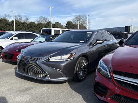 2020 Lexus ES 300h Ultra Luxury