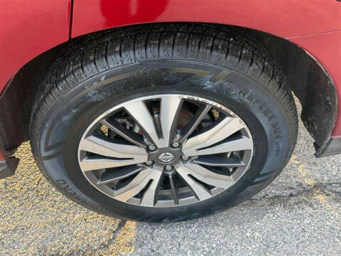 2017 Nissan Pathfinder SV