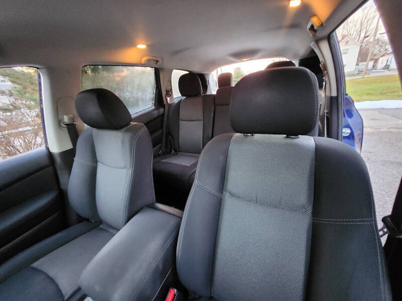 2017 Nissan Pathfinder SV