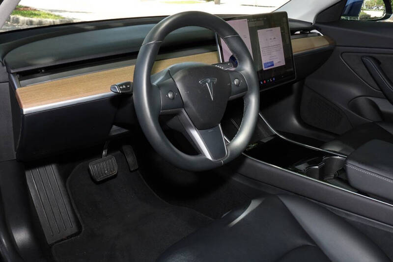 2019 Tesla Model 3 Standard Range Plus