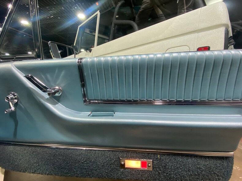 1966 Ford Thunderbird