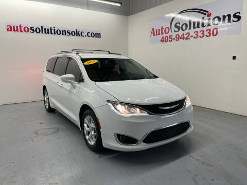 2017 Chrysler Pacifica for sale at Auto Solutions in Warr Acres OK