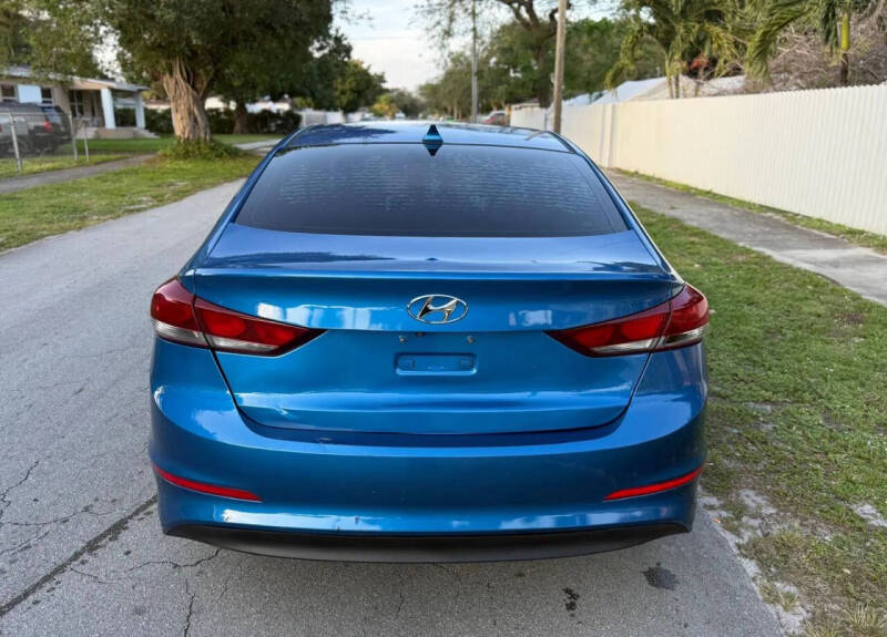 2018 Hyundai Elantra