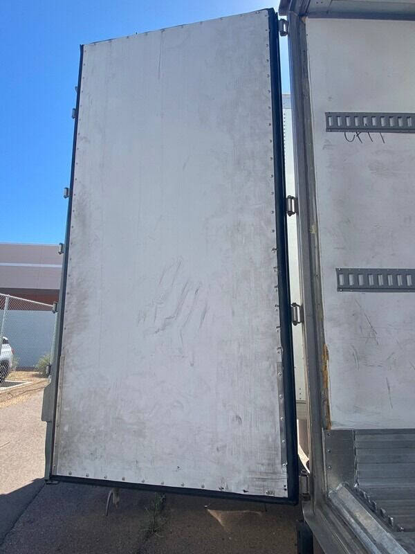 2016 Utility 53' T/A Reefer  w/ Carrier