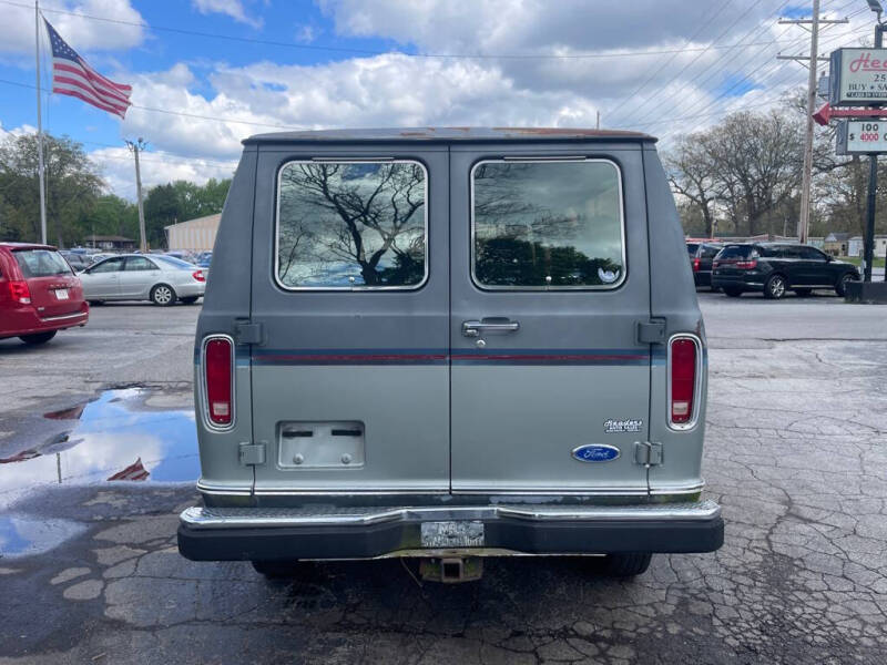 1989 Ford E-250