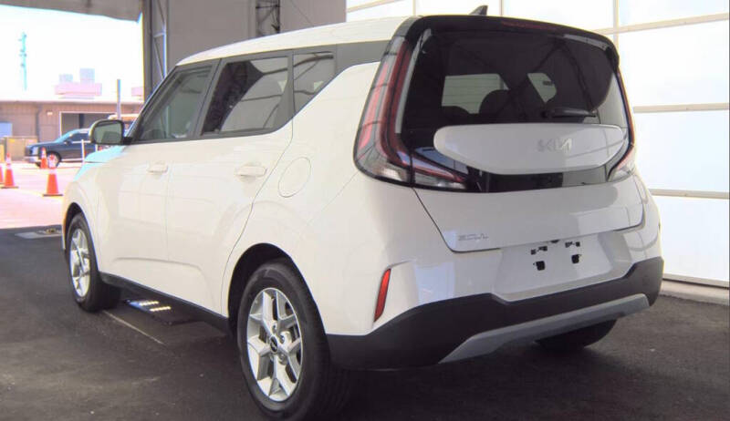 2025 Kia Soul LX