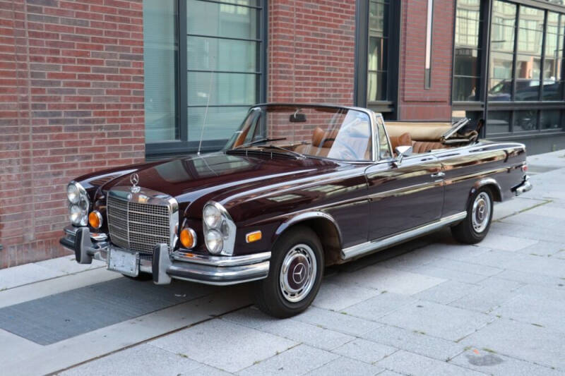 1971 Mercedes-Benz 280-Class for sale at Gullwing Motor Cars Inc in Astoria NY